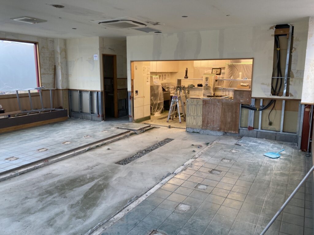 店舗の内装解体工事